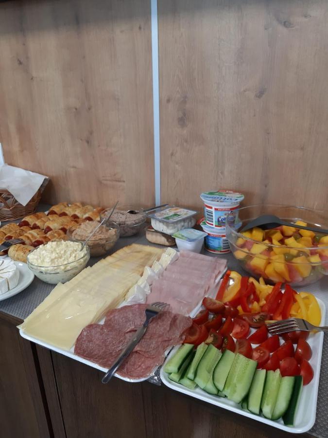 Penzion U Bustiku Sardice Exterior foto