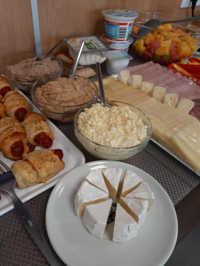 Penzion U Bustiku Sardice Exterior foto